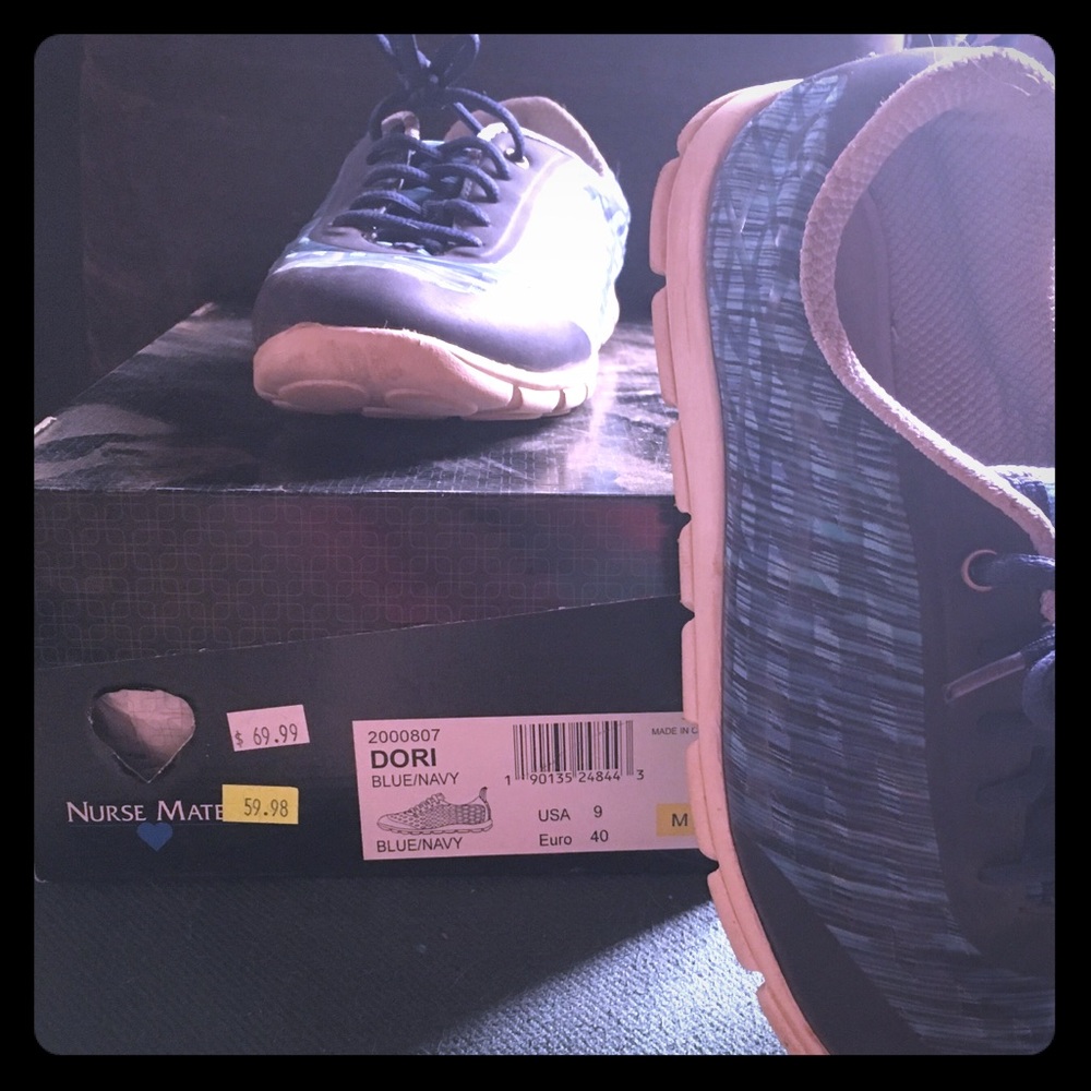 Nurse Mate tennis shoes, size 9